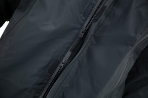 wodoodporna przeciwdeszczowa kurtka carinthia prg 2.0 black czarna