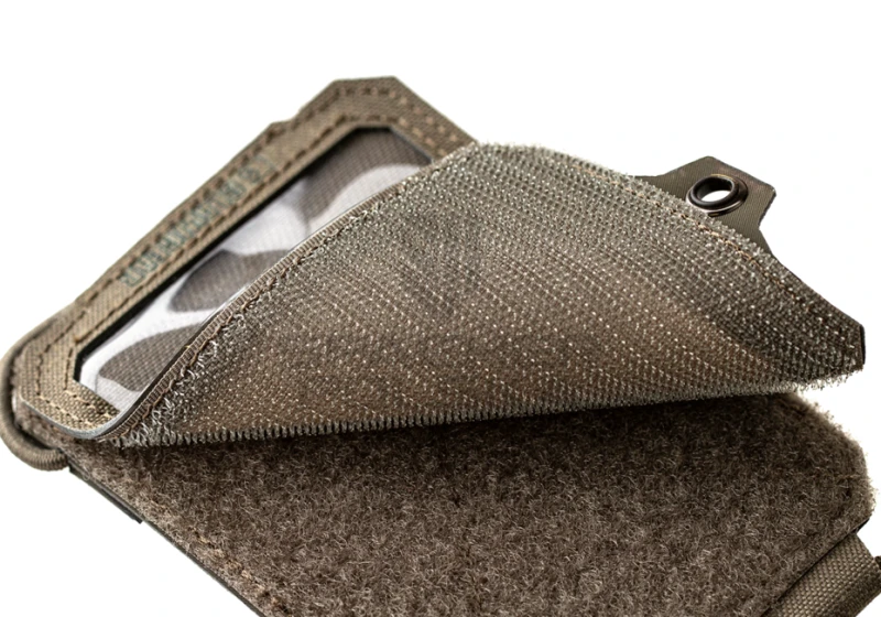 pokrowiec na identyfikator Clawgear