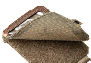 pokrowiec na identyfikator Clawgear