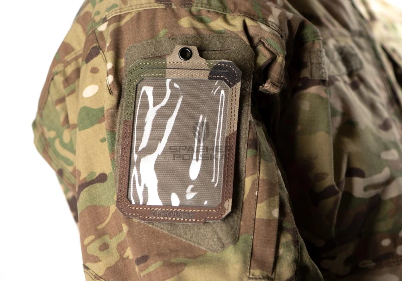 pokrowiec na identyfikator Clawgear